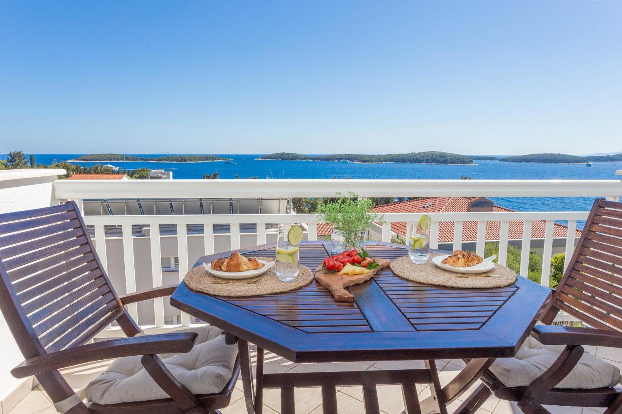 Tia Hvar Top View Apartment Hvar Town Exterior photo